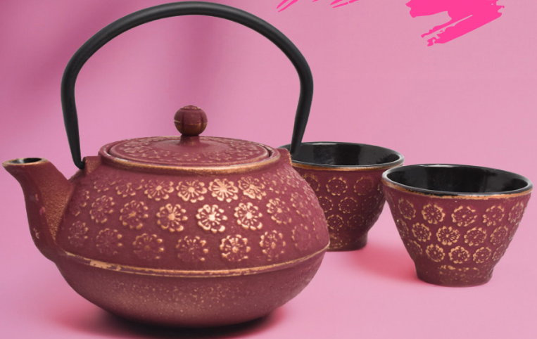 Purple Floral Cast Iron Teapot & Teacups (0.6L)